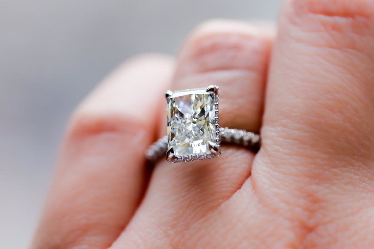 Natural vs Lab-Grown Diamonds: A NYC Buyer’s Guide