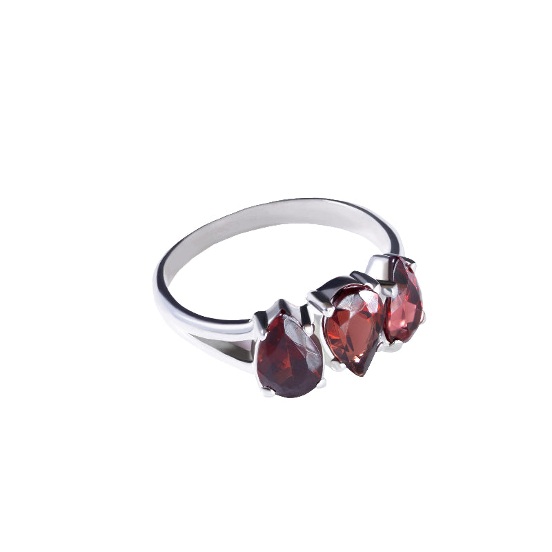THREE-STONED GARNET RING