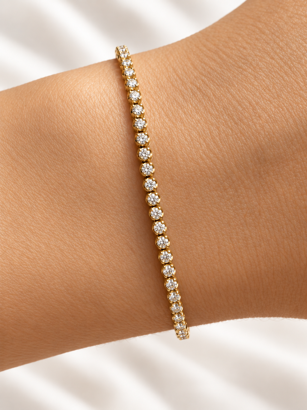 7 Inch Four Prong Natural Diamond Tennis Bracelet in 14K Yellow Gold