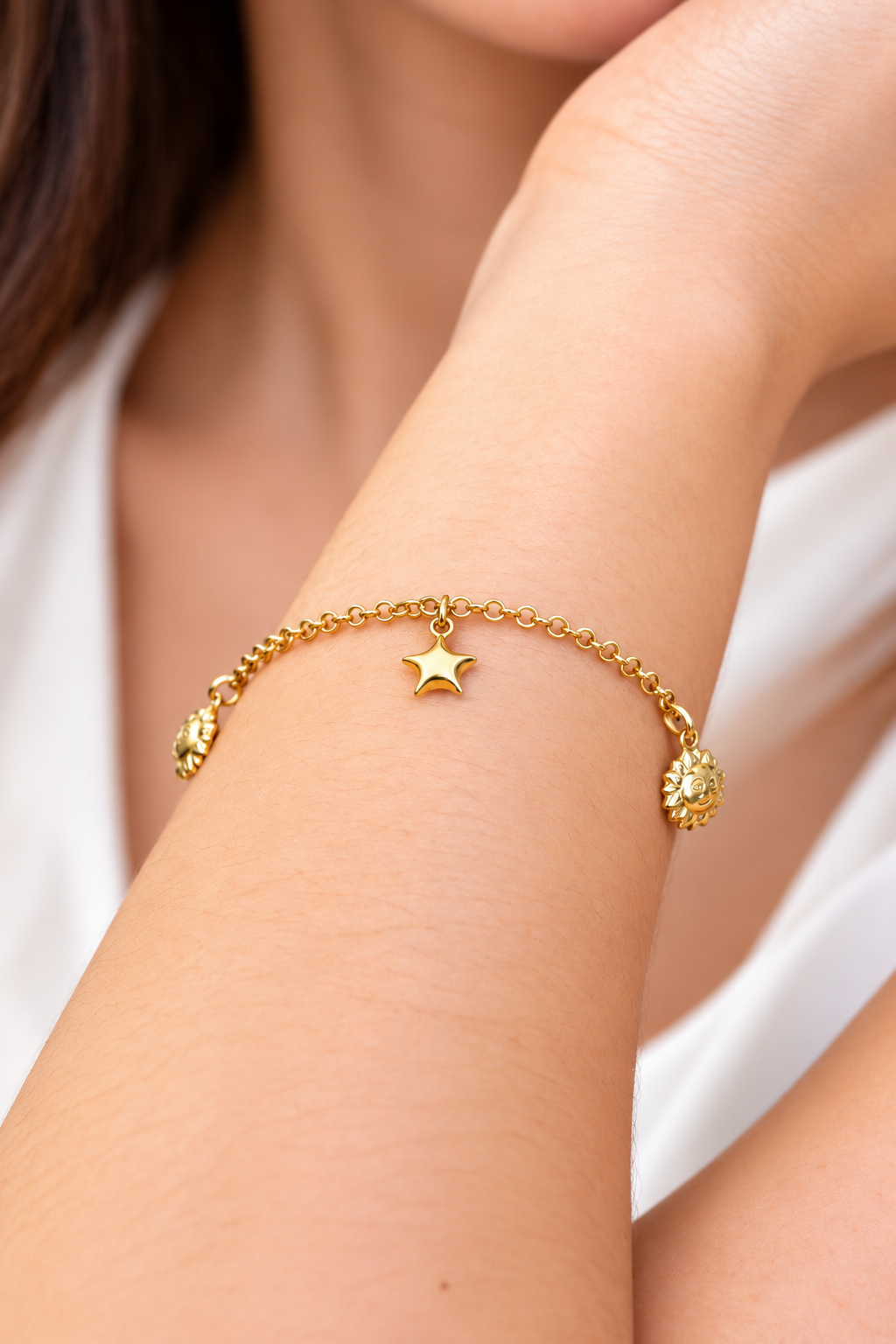 18K Yellow Gold Sun & Star Charm Bracelet