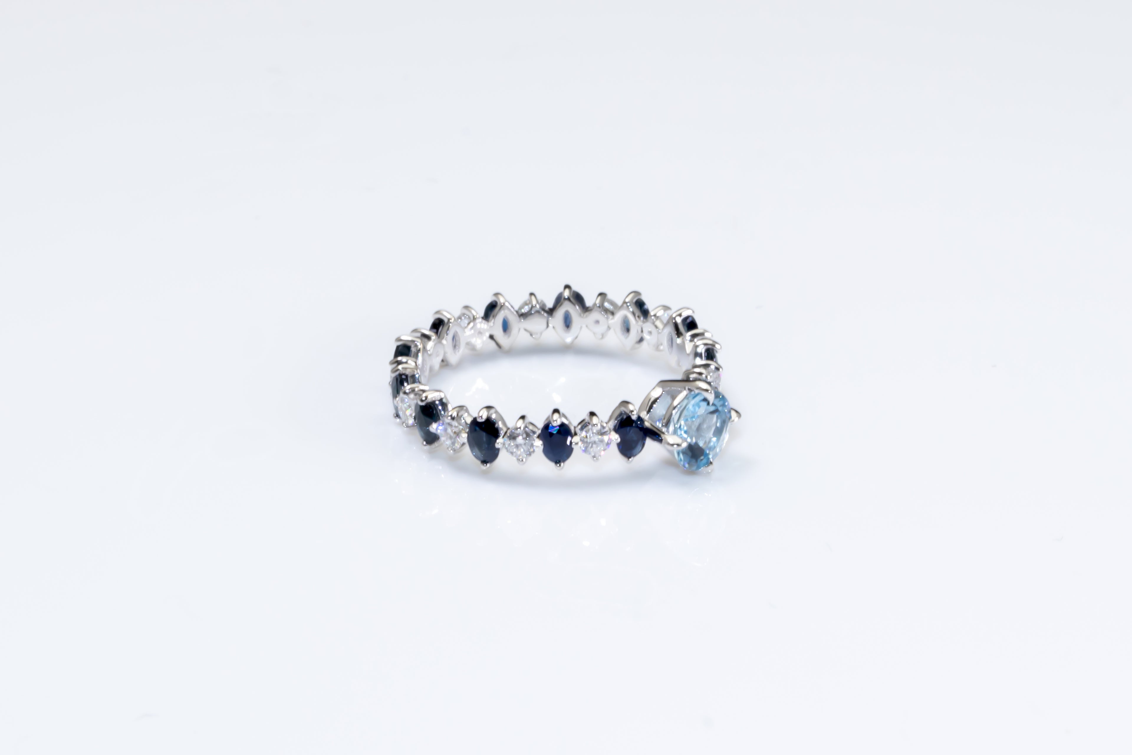 Anillo de zafiro