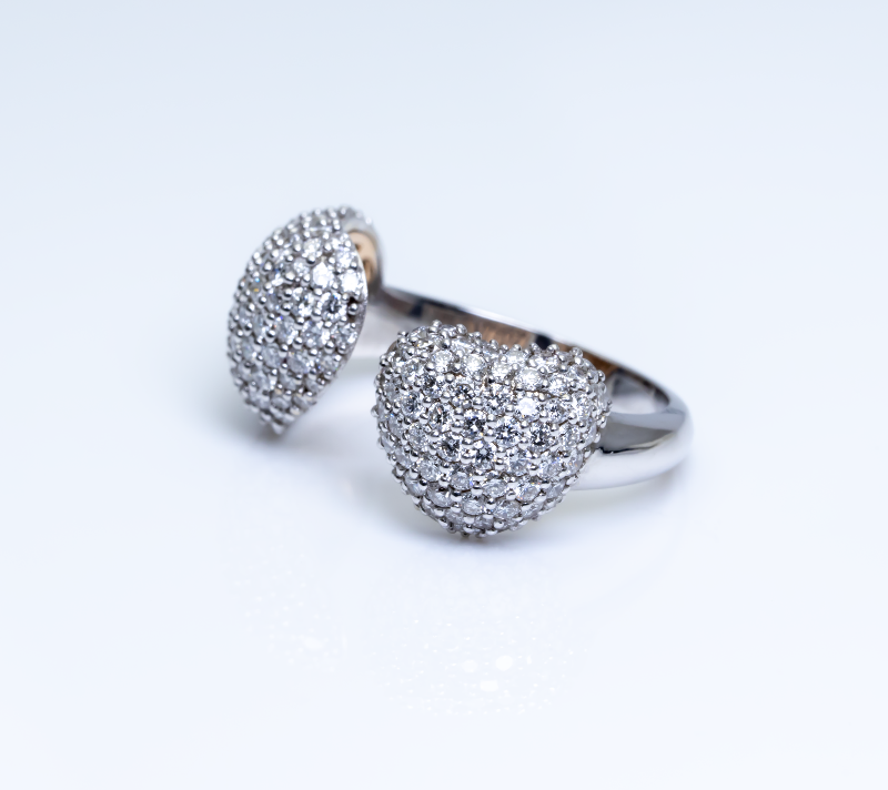 Natural Diamonds 18K White Gold Heart Ring