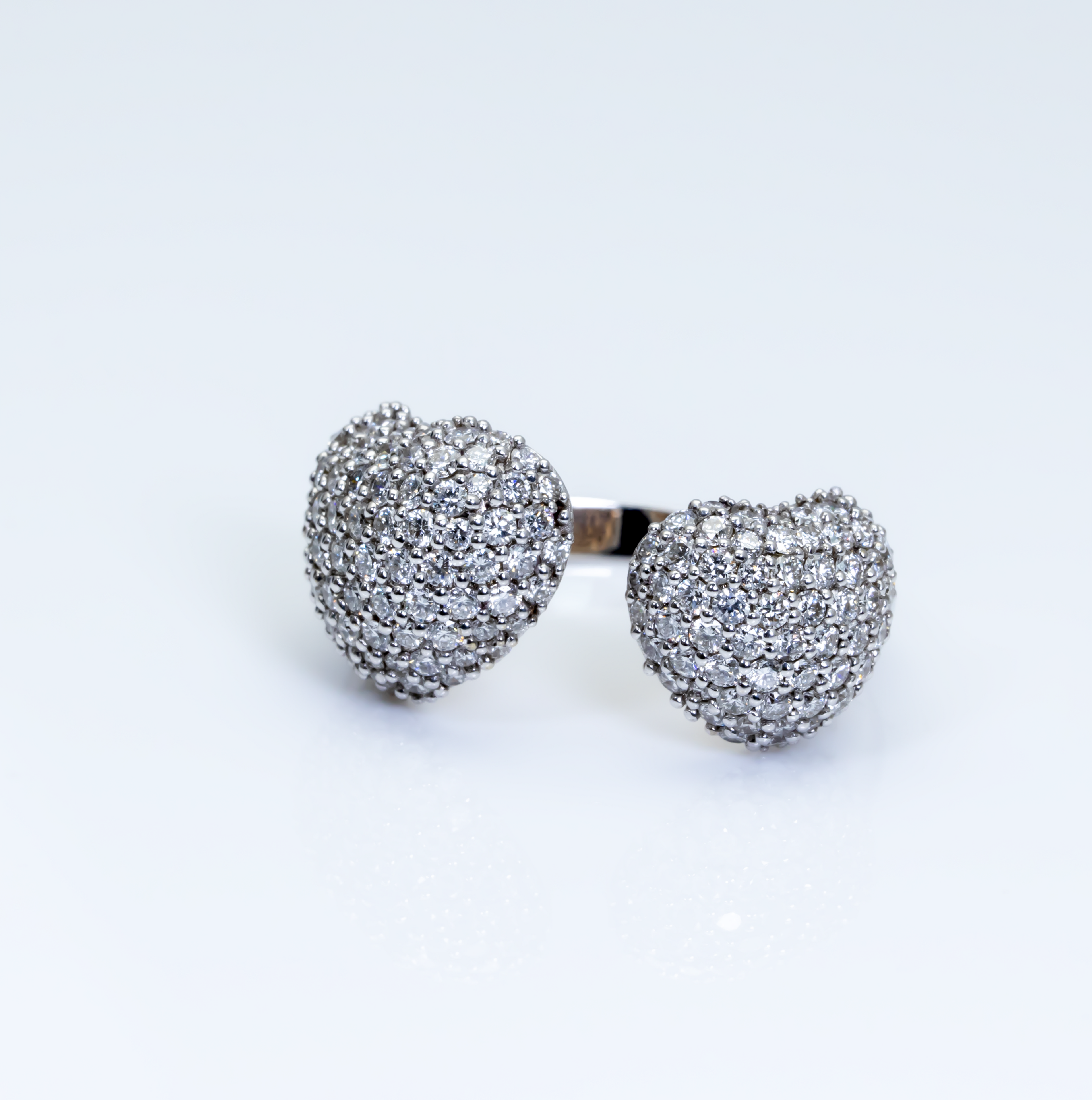 Natural Diamonds 18K White Gold Heart Ring