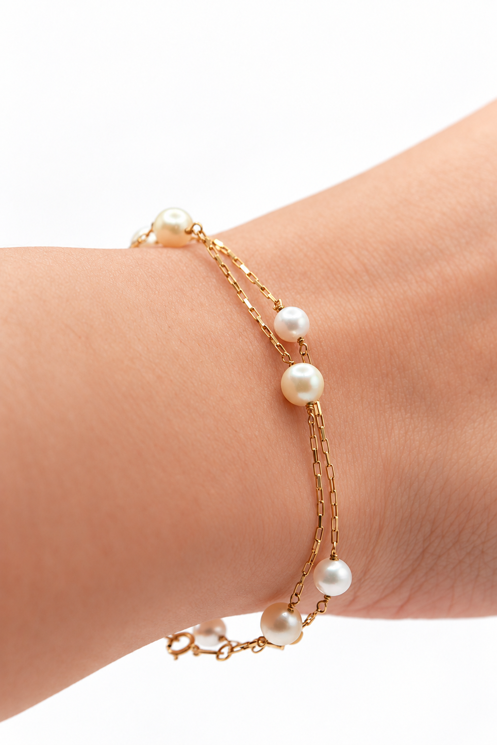 Natural Pearl Bracelet in 18K Yellow Gold