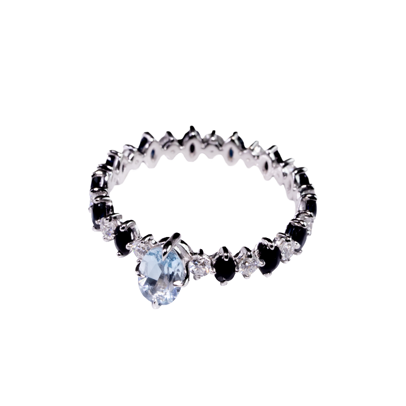 Anillo de zafiro